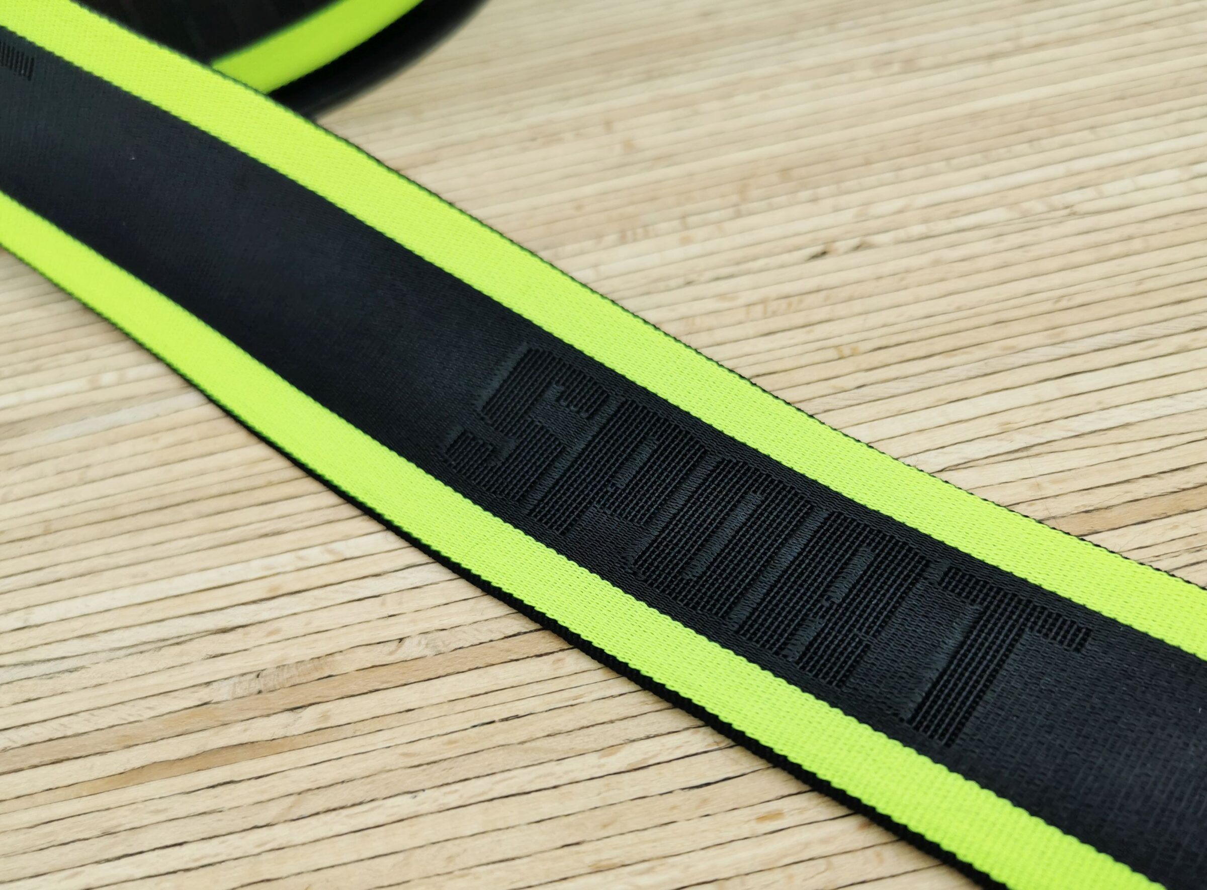 Gummiband_Sport mit Neon_schwarz